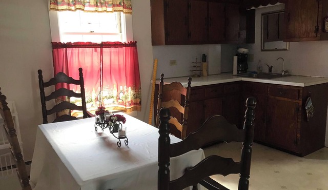 Cozy 1-bdrm apartment in Colonial Home in Richmond, NH.