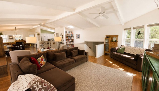 Creekside Retreat with Yard, Close to Downtown and Ski, Dog Friendly
