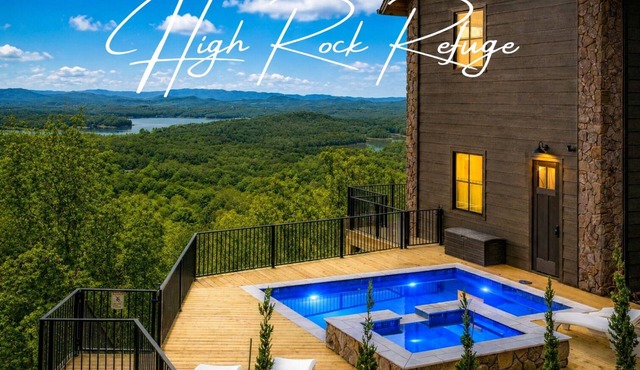 Discover Pool Paradise w/Breathtaking Lake Views HotTub Fun Games Privacy