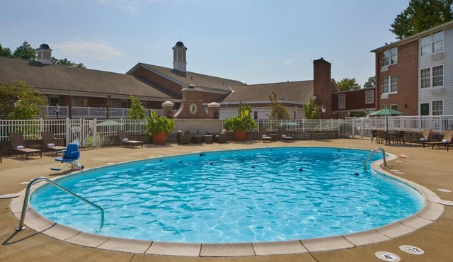 Downtown Stay | 1 Unit | Near Ohio University Campus | Seasonal Pool