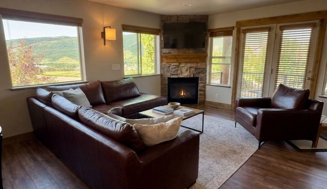 Eden Corner Unit Near Powder Mountain Snowbasin and Pineview Reservoir