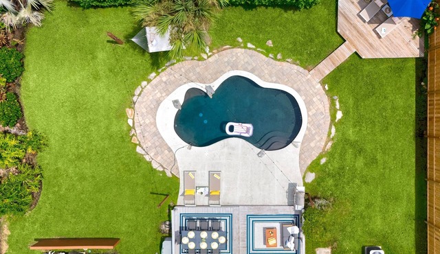 Family-Friendly Beach Retreat With Pool By Mayo