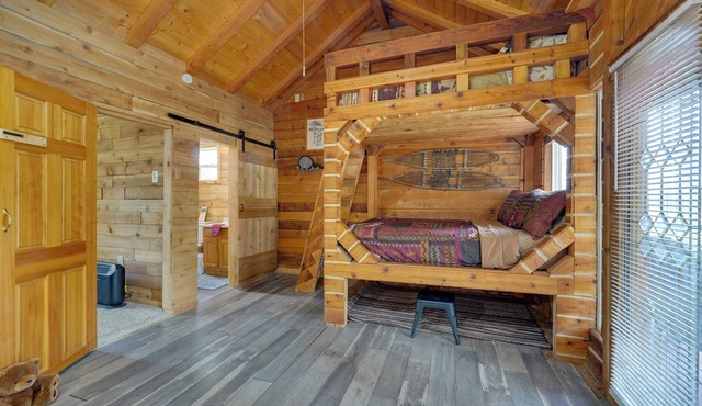 Fish, Hike & Explore: Lakefront Cabin in Soldotna