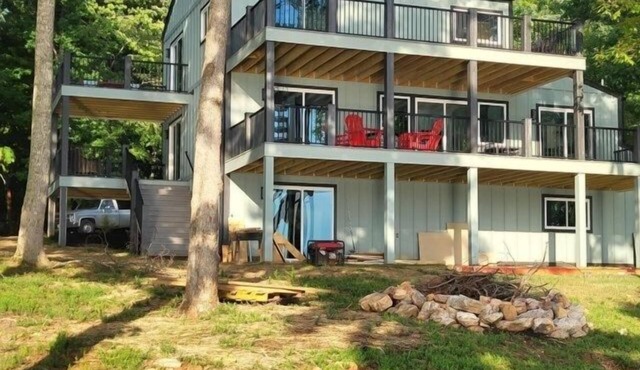 Flat lot w Sandy Beach, Kayaks, wifi