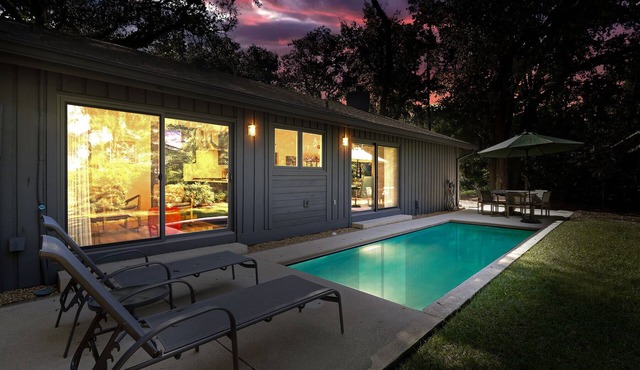 FREE Pool Heat ~ Upscale Home, Private Pool, Pet Friendly ~ 7 Pender Lane