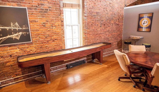 Georgia Street 4 Bedroom Condo Downtown!