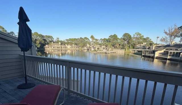 Golf and Beach Getaway! Quiet neighborhood across the street from TPC Sawgrass