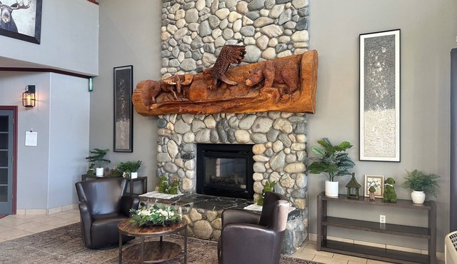 Grand View Inn & Suites