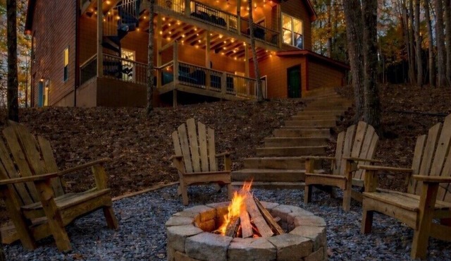Heavenly Pines| Rustic Getaway w/Hot Tub