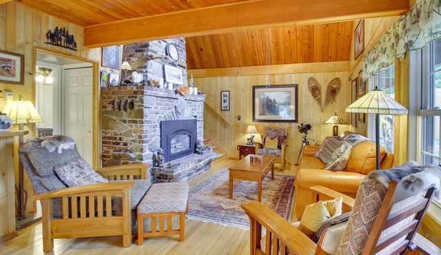 Hike, Ski & Explore! ‘Owl’s Nest’ Gold Bar Cabin