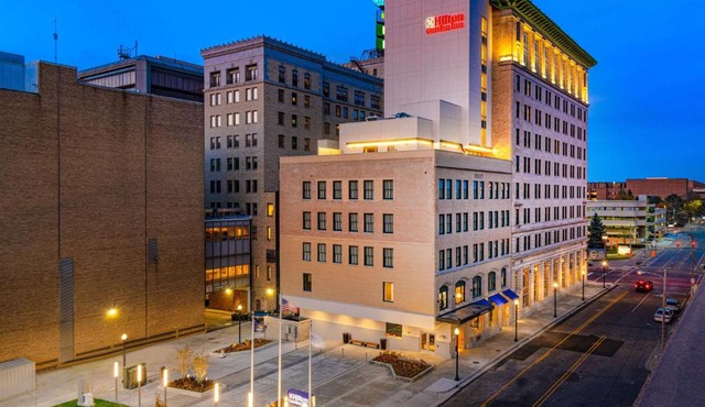 Hilton Garden Inn Flint Downtown