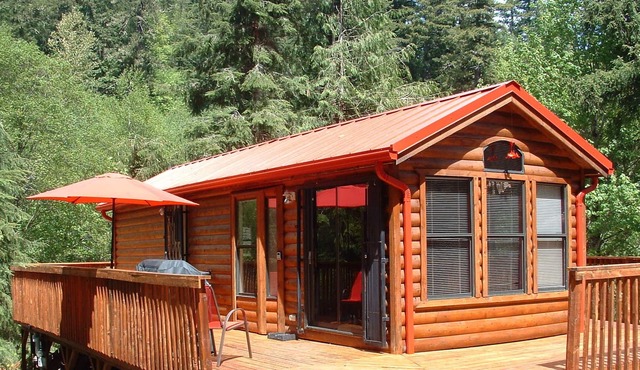 Huckleberry Cabin mountain retreat.