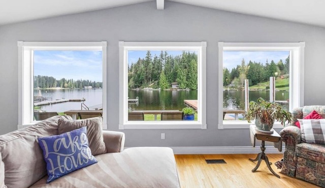 Idyllic Lakeside Getaway - Hidden Gem.