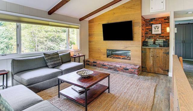 Inviting Vermont Home On Mount Ascutney!
