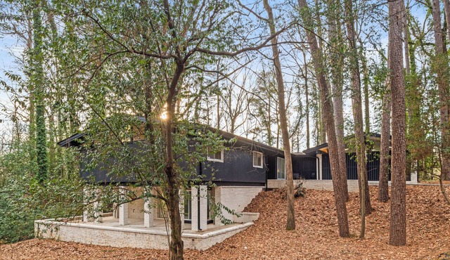 Judith's Great Escape-hot tub & movie room!