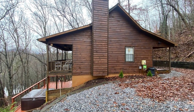 June Specials, Clean! Hot Tub, Master On Main, 3 Baths!