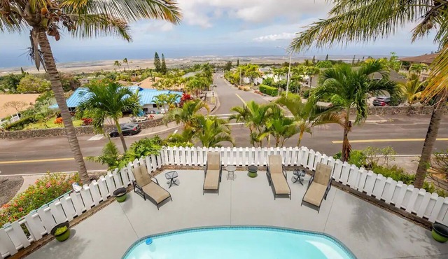 Kona Palm House 3 Bed/2.5 Ba with Pool
