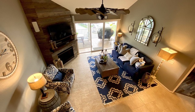 Lakeview 4 bdrm/3bath/Conveniently located to most attractions/private boat slip