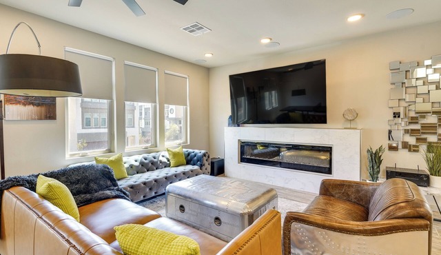 Las Vegas Home w/ Terrace ~ 10 Mi to the Strip!