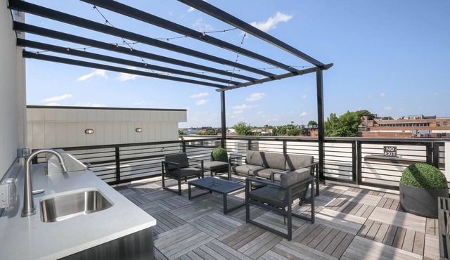 Loft Style Spacious Lux Apt 203, sleeps 6