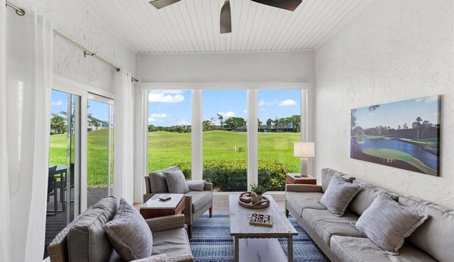 Luxe Sawgrass Golfers Retreat - Private Beach Access