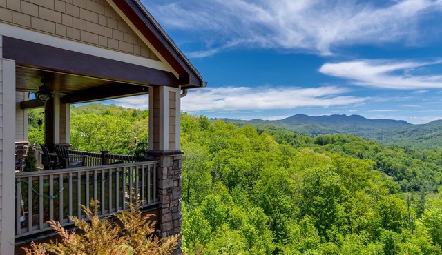 Luxury Mountain Escape with Amazing Views