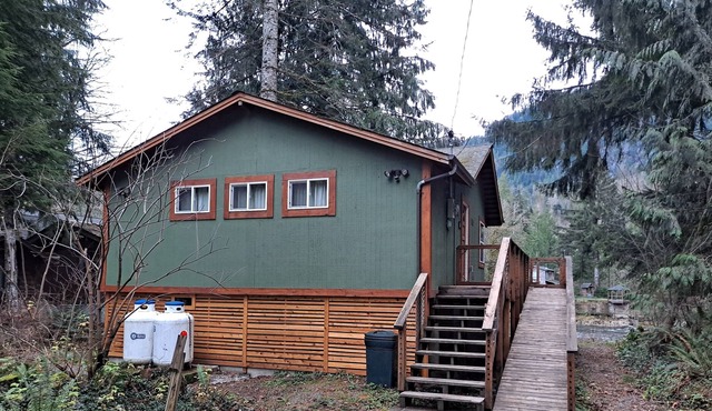Magical Retreat on the Skykomish River