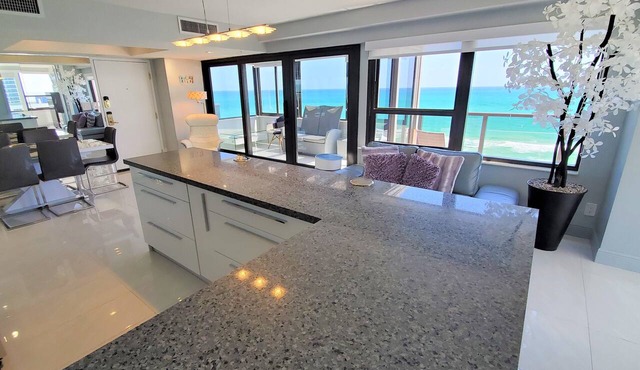 Magnificent Modern Direct Oceanfront 3 Bedroom - 1401