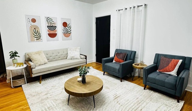 Mid-Century Comfort & Style