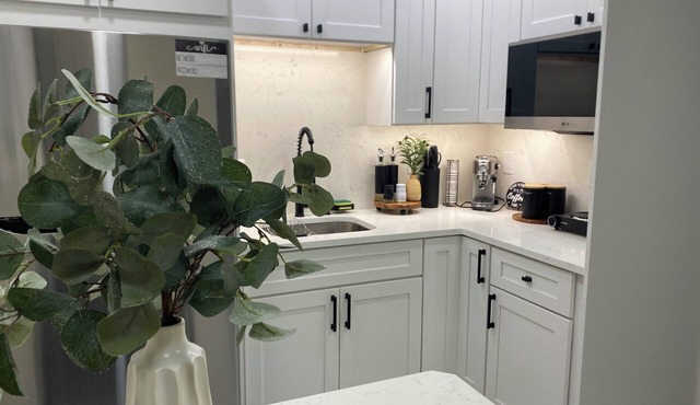 Modern & Cozy apartment near top attractions Stadium,beaches ,downtown & more!