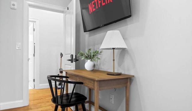 Modern LUX | Deck+ Parking | Near T Harvard/MIT/BU