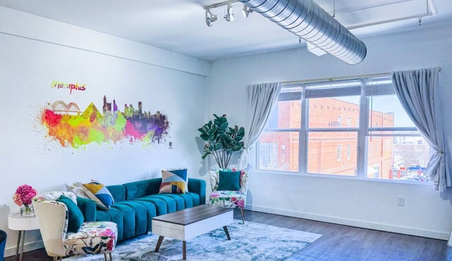 Modern Spacious Loft in Downtown Memphis w/free parking