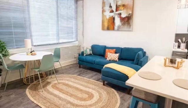 Modern Stylish 1BR Loft Apartment/Washer & Dryer