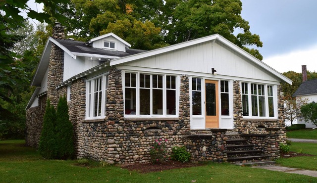 Modernized historic home in downtown Suttons Bay