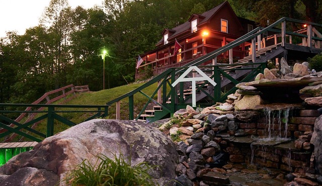 Mountain Harbour B&B and Hiker Hostel