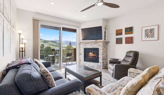 New Condo in Downtown Dillon Walking Distance to Lake!