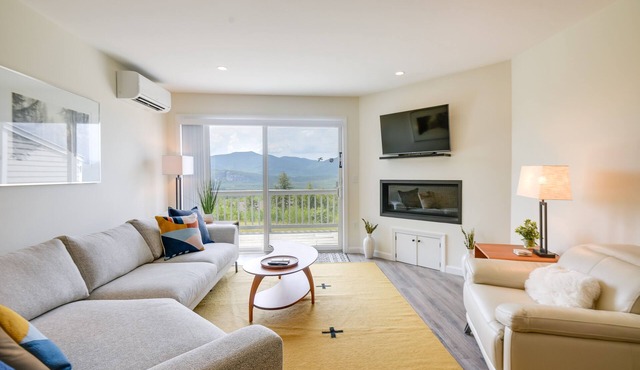 Newly Renovated Bartlett Condo w/Mountain Views!