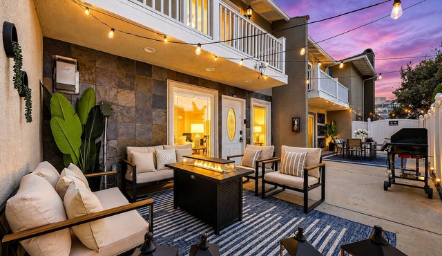 Newport Beach Escape, AC, Parking,Game Room, Large group, Patio, Grill, Family's