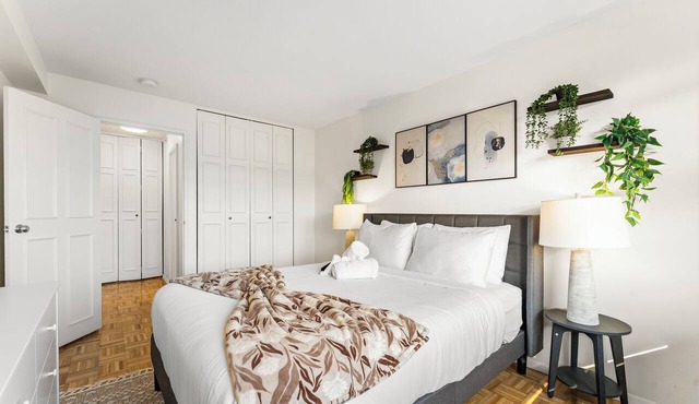 Nice 2bd/1.5ba Next to BU 7qn5