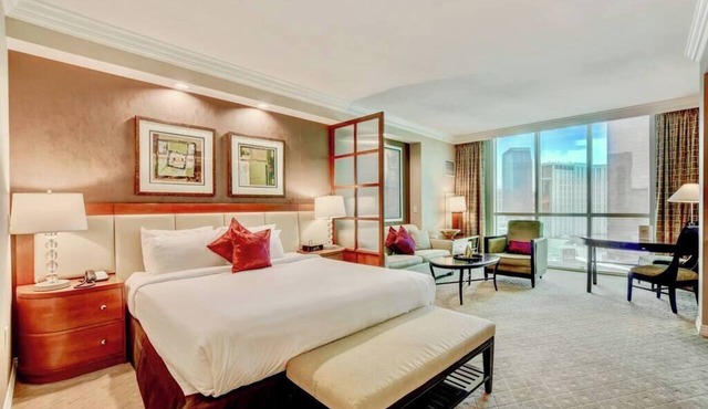 No Resort Fee | Strip Views, Pools & Parking