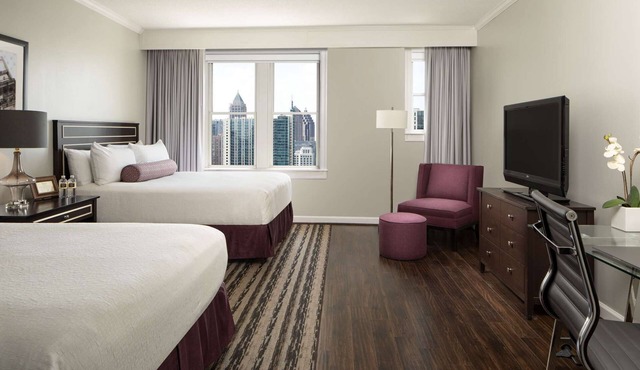 Overlooking Downtown Atlanta + Pet-friendly Stay