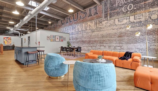 Penthouse Loft Downtown City View!