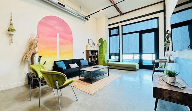 ⁂Pet Friendly⁂10min-Airport⁂AC⁂Gym⁂2Bed