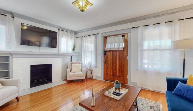 Prime Location | South Pasadena, DTLA & Cal Tech