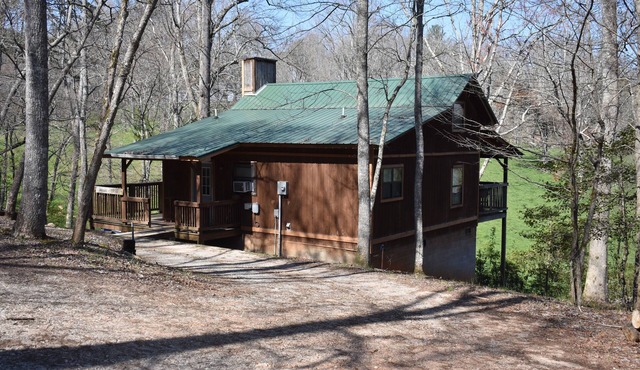 Private, Secluded, Relaxing Cabin. 1853 ASK ABOUT WEDDING OPPORTUNITIES!
