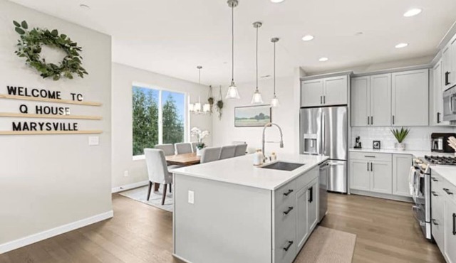 Q House in Marysville 4BR, 3.5Bath + AC Amazing Views, Kid & Pet Friendly