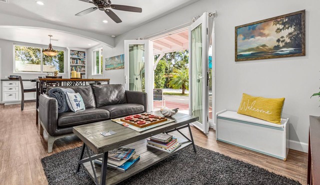 Relaxing, Romantic, and Fun! Private, Quiet, and Less than a mile to the Ocean!