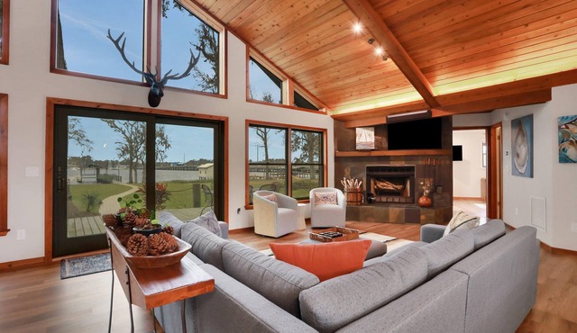 River House with Dock, Waterfront Stunner Sunrise to Sunset