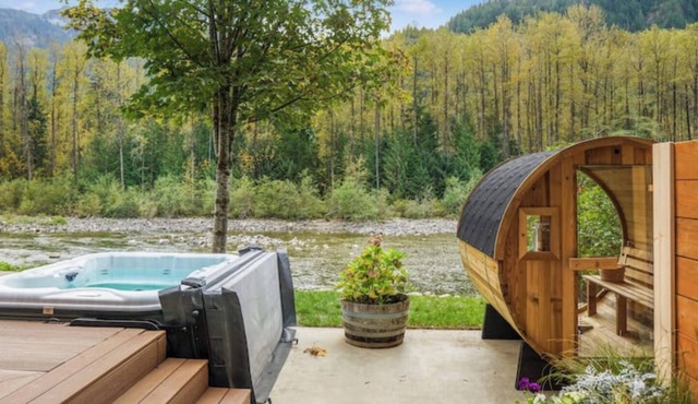 Riverfront A-Frame w/Hot Tub Near Stevens Pass Pet-Friendly Retreat