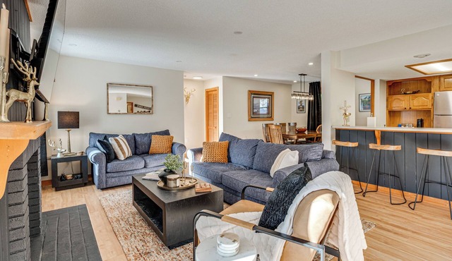 Riverfront Lincoln Condo w/Patio + Pool Access!